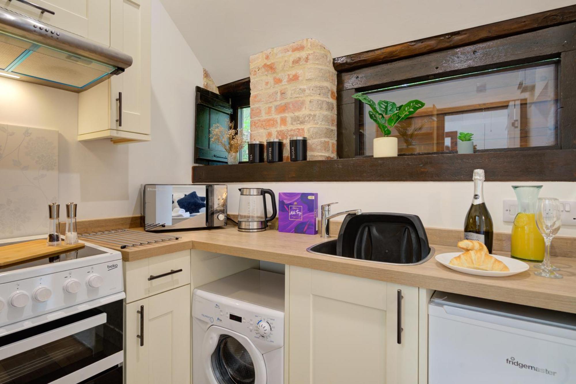 Work & Relax - Free Parking - 5 Mins To Stamford Apartment Ufford  Ngoại thất bức ảnh